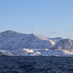Notnes Midnattsol 3* Skrova