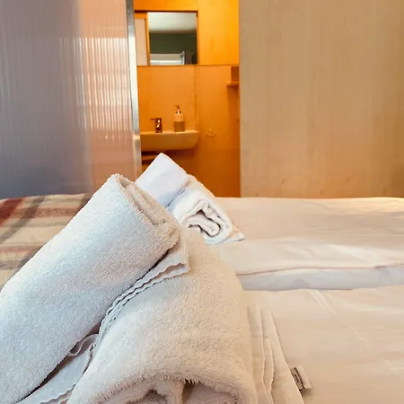 Notnes Midnattsol 3* Skrova