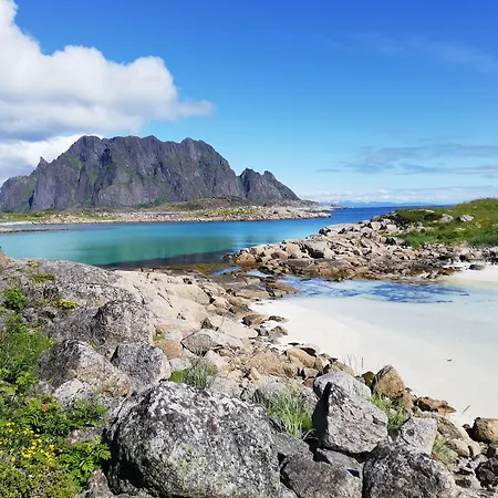 Notnes Midnattsol Vendégház Skrova