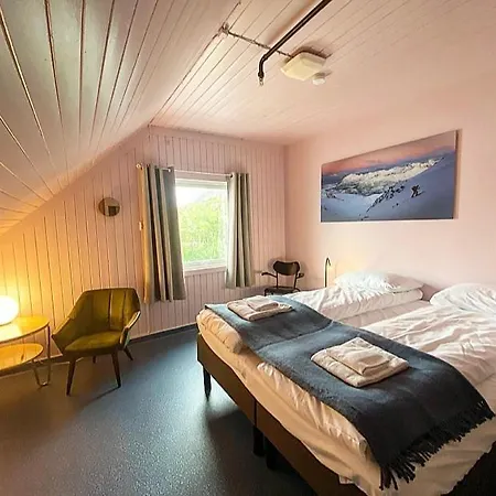 Notnes Midnattsol Guest house *